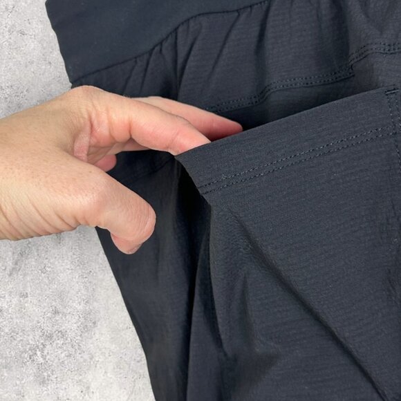 Athleta Trekki Bermuda 2.0 Black Hiking‎ Shorts Size 26 Climbing Ripstop 2022 - Picture 8 of 16